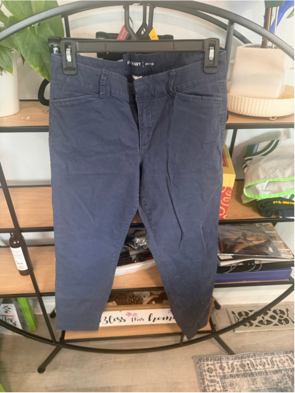 Women's Old Navy Navy Ankle & Cropped Pants Size 4